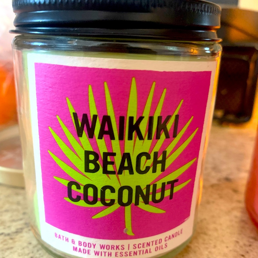 Amazing smelling single wick Candle from BBW